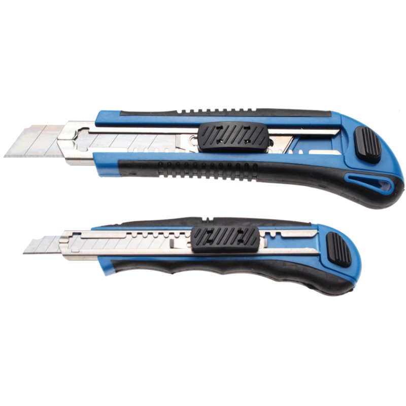 Lot de 2 cutters à lames 9 - 18mm avec 3 lames de rechange